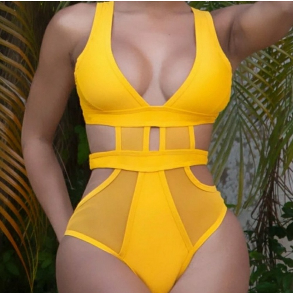 Matte Collection One-Piece Bathing Suit - M